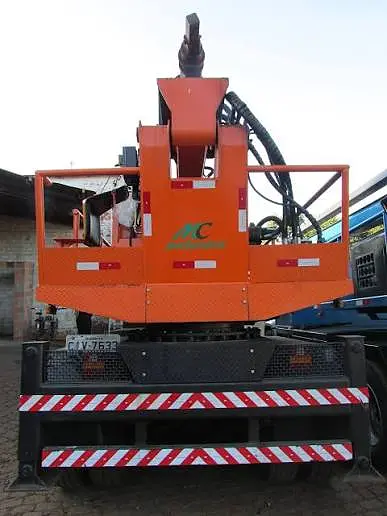 Mobilização de equipamentos para obras em áreas remotas